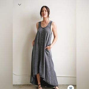 Carly Jean Los Angeles Iris dress